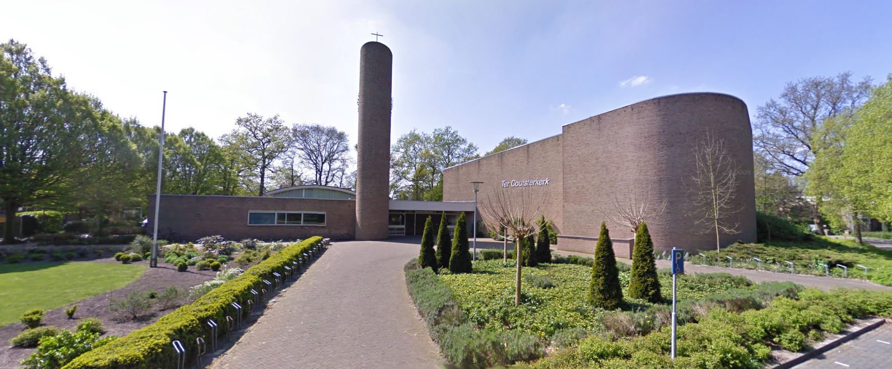 Exterieur van de Ter Coulsterkerk aan de Holleweg in Heiloo